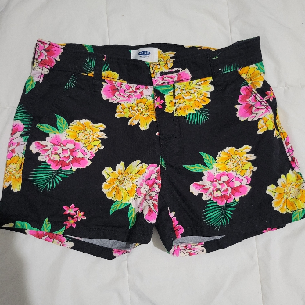 Old Navy- Black Tropical Flower Cargo Shorts